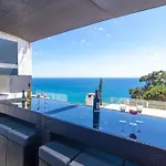 Seaside In With Garden And Pool View يوريت دي مار