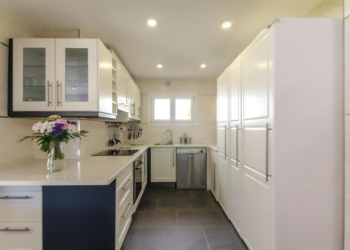 Seaside In With Garden And Pool View Lloret de Mar