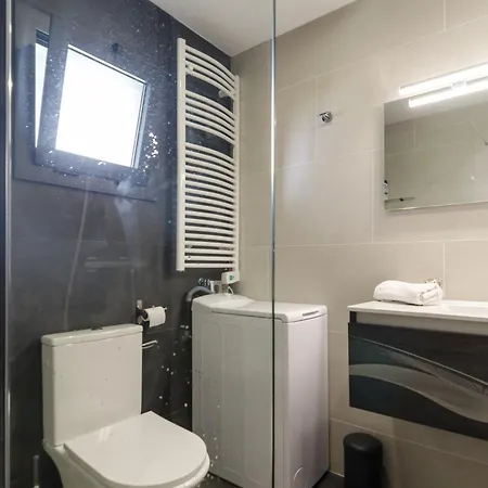 Seaside In With Garden And Pool View * Lloret de Mar