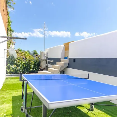 Villa Seaside In With Garden And Pool View *