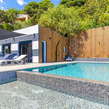Seaside In With Garden And Pool View * Lloret de Mar