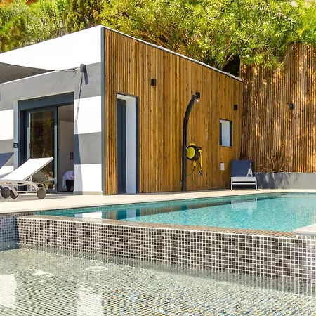 Villa Seaside In With Garden And Pool View