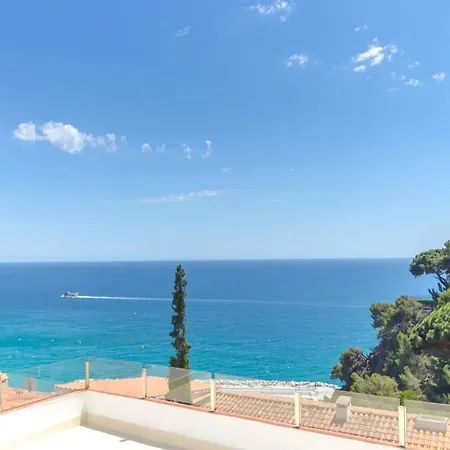 Seaside In With Garden And Pool View * Lloret de Mar