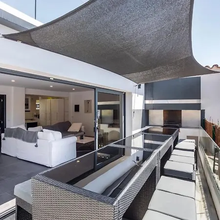 Seaside In With Garden And Pool View Lloret de Mar