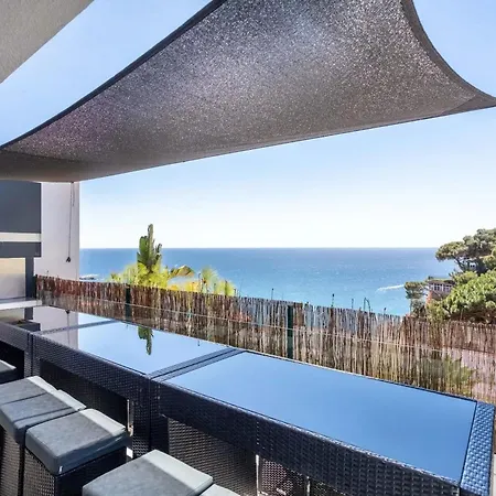 Seaside In With Garden And Pool View