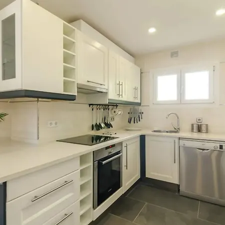 Villa Seaside In With Garden And Pool View *