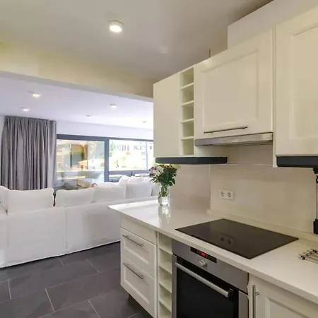 Seaside In With Garden And Pool View Villa Lloret de Mar