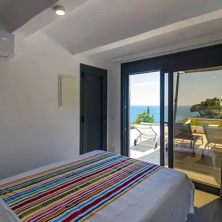 Villa Seaside In With Garden And Pool View Lloret de Mar