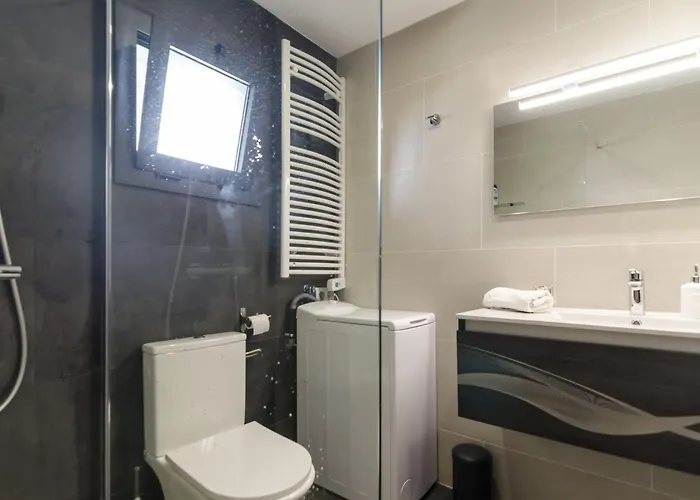 Seaside In With Garden And Pool View * Lloret de Mar