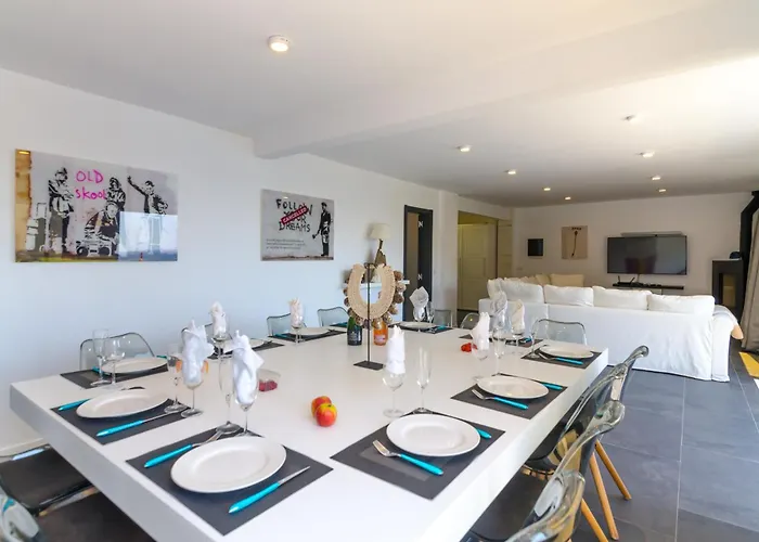 Seaside In With Garden And Pool View Villa