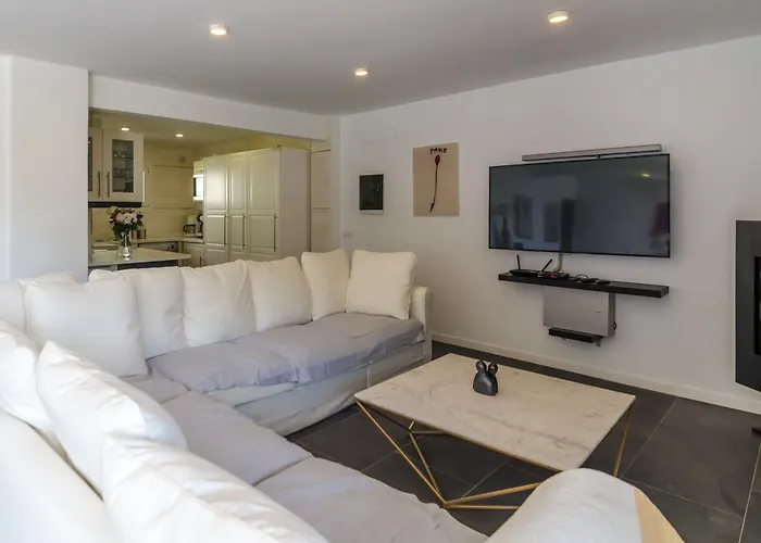 Villa Seaside In With Garden And Pool View Lloret de Mar