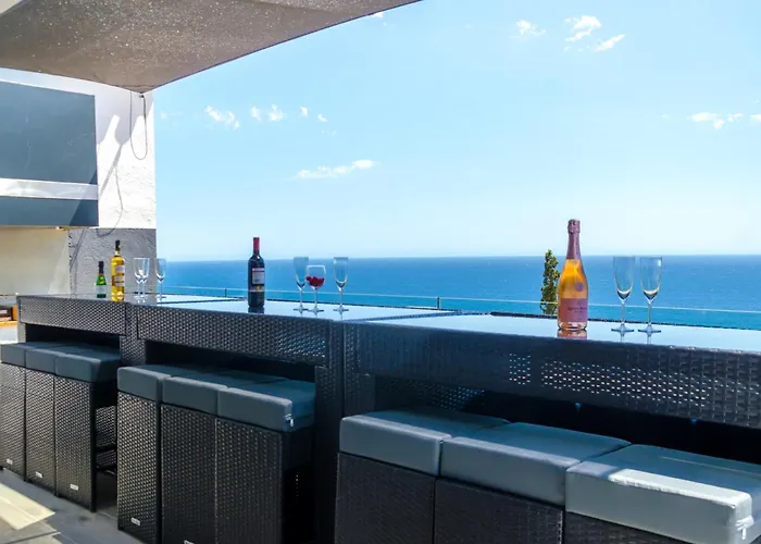 Seaside In With Garden And Pool View Villa *