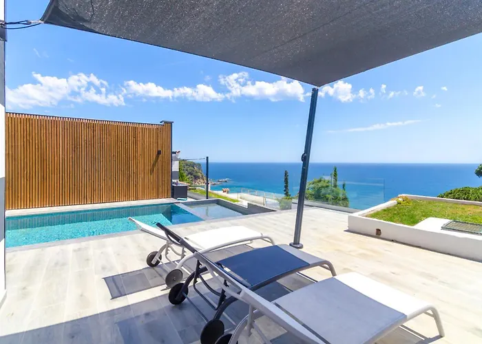 Seaside In With Garden And Pool View Lloret de Mar